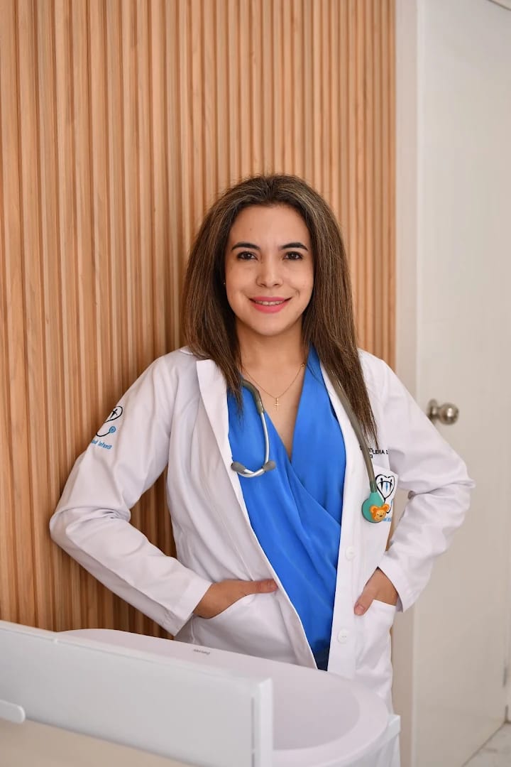 Dra. Elizabeth Michelena - Pediatra en Quito